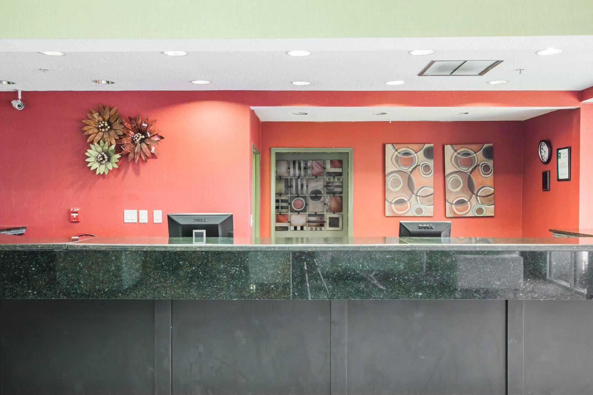 Quality Suites Memphis/ Wolfchase Galleria Luaran gambar